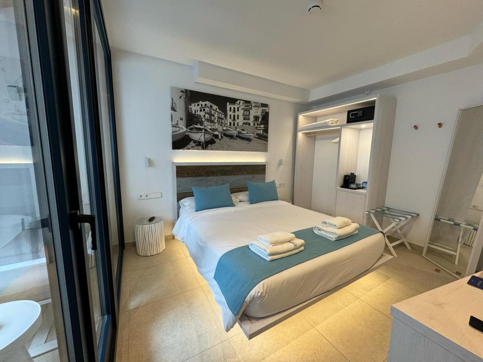 Hotel Boutique Es Blau 卡达克斯 外观 照片