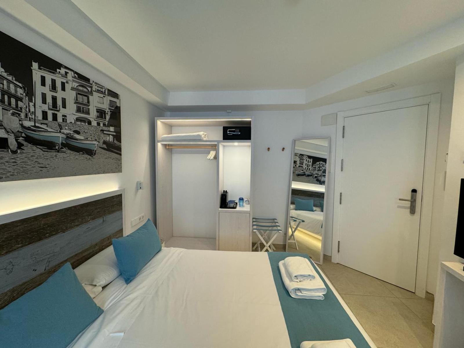 Hotel Boutique Es Blau 卡达克斯 外观 照片